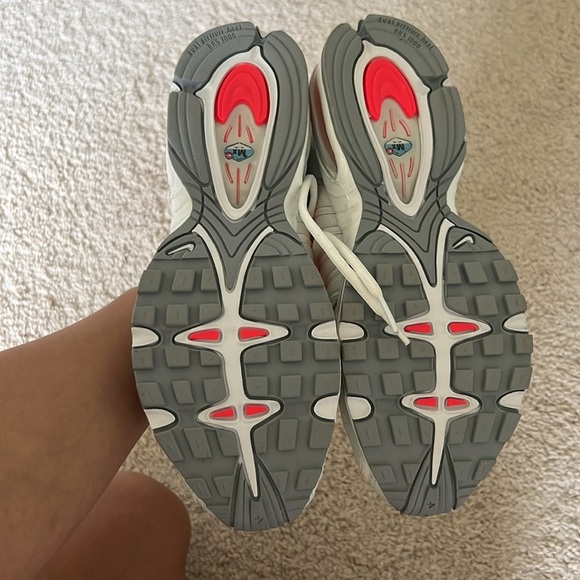 Men’s Nike Tailwind IV - Picture 7 of 8